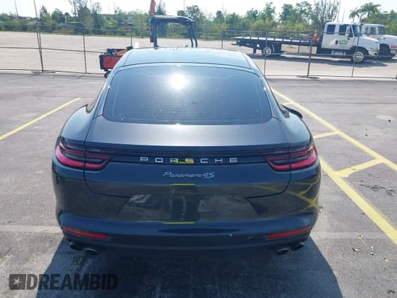 ✅ 2017 Porsche Panamera 4S • VIN: WP0AB2A74HL122473 • Лот: 42335827. Опубликован ранее на IAAI с пробегом 93 755 миль. Бесплатный доступ к архиву аукционных продаж из США и подробный отчёт об истории автомобиля на DreamBid. Изображение 16.