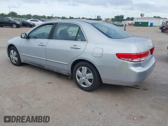 ✅ 2003 Honda Accord LX • VIN: 1HGCM66313A026547 • Lot: 42588097. Listed on IAAI with 237,568 mi. Free auction sales archive from the USA and detailed vehicle history report at DreamBid. Image 3.