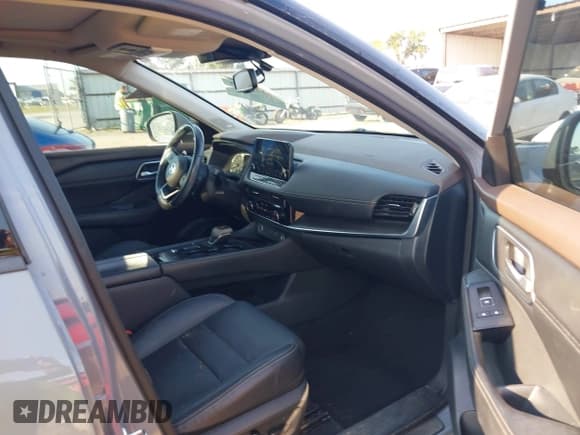 ✅ 2021 Nissan Rogue SL • VIN: 5N1AT3CA2MC820601 • Лот: 43175185. Опубликован ранее на IAAI с пробегом 73 041 миль. Бесплатный доступ к архиву аукционных продаж из США и подробный отчёт об истории автомобиля на DreamBid. Изображение 5.