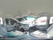 ✅ 2017 Chevrolet Bolt EV Premier • VIN: 1G1FX6S07H4181794 • Lot: 53393755. Wystawiony na Copart z przebiegiem 69 955 mil. Bezpłatny archiwum sprzedaży aukcyjnych z USA i szczegółowy raport historii pojazdu na DreamBid. Zdjęcie 15.