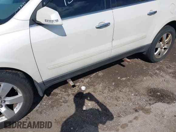 ✅ 2011 Chevrolet Traverse 1LT • VIN: 1GNKVGED2BJ113399 • Lot: 43049220. Listed on IAAI with 149,156 mi. Free auction sales archive from the USA and detailed vehicle history report at DreamBid. Image 6.