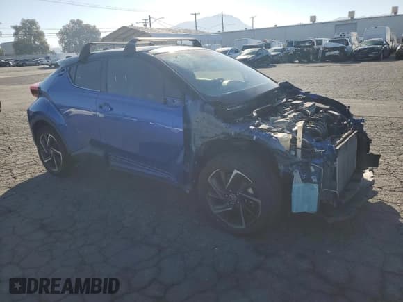 ✅ 2020 Toyota C-HR Limited • VIN: JTNKHMBX9L1079813 • Lot: 82732375. Wystawiony na Copart z przebiegiem 34 269 mil. Bezpłatny archiwum sprzedaży aukcyjnych z USA i szczegółowy raport historii pojazdu na DreamBid. Zdjęcie 4.
