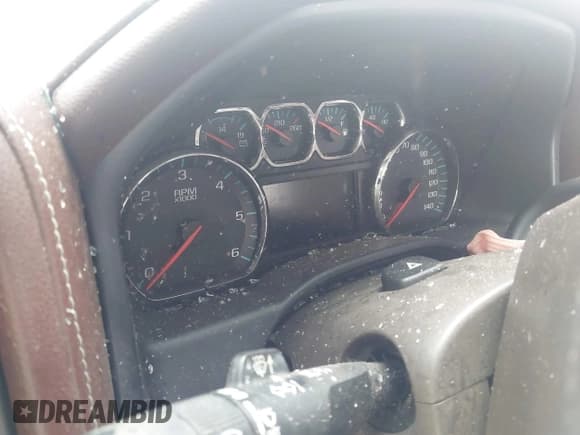 ✅ 2016 Chevrolet Silverado 1500 High Country • VIN: 3GCPCTEC1GG229805 • Lot: 42627904. Wystawiony na IAAI z przebiegiem 147 838 mil. Bezpłatny archiwum sprzedaży aukcyjnych z USA i szczegółowy raport historii pojazdu na DreamBid. Zdjęcie 15.