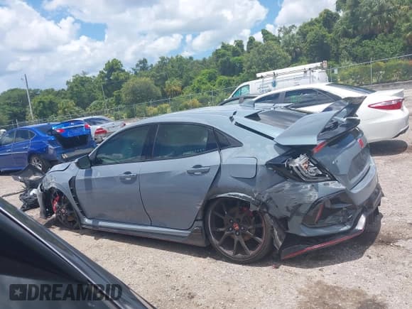 ✅ 2021 Honda Civic Type R Touring • VIN: SHHFK8G79MU205408 • Lot: 42753442. Wystawiony na IAAI z przebiegiem 47 663 mil. Bezpłatny archiwum sprzedaży aukcyjnych z USA i szczegółowy raport historii pojazdu na DreamBid. Zdjęcie 14.