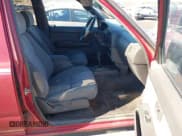 ✅ 1995 Toyota 4Runner • VIN: JT3VN29V1S0048308 • Lot: 43554608. Wystawiony na IAAI z przebiegiem 179 597 mil. Bezpłatny archiwum sprzedaży aukcyjnych z USA i szczegółowy raport historii pojazdu na DreamBid. Zdjęcie 5.