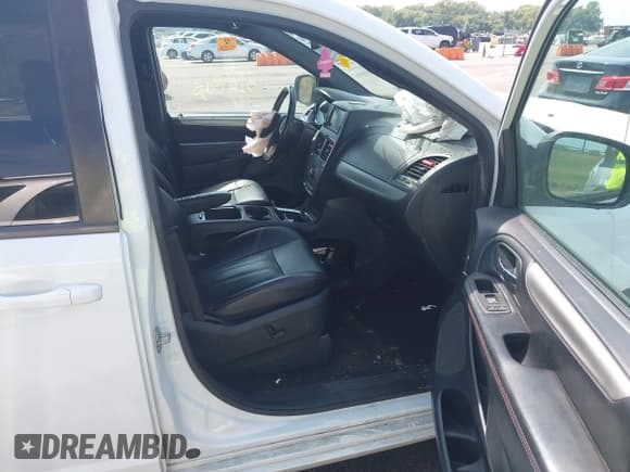 ✅ 2019 Dodge Grand Caravan GT • VIN: 2C4RDGEG6KR660997 • Лот: 43229471. Опубликован ранее на IAAI с пробегом Не указан. Бесплатный доступ к архиву аукционных продаж из США и подробный отчёт об истории автомобиля на DreamBid. Изображение 5.