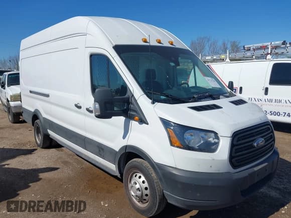 ✅ 2019 Ford Transit Cargo • VIN: 1FTBF4XG4KKB77790 • Лот: 41711746. Опубликован ранее на IAAI с пробегом 198 739 миль. Бесплатный доступ к архиву аукционных продаж из США и подробный отчёт об истории автомобиля на DreamBid. Изображение 1.