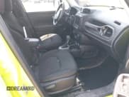 ✅ 2018 Jeep Renegade Latitude • VIN: ZACCJBBB0JPH02500 • Lot: 42431159. Wystawiony na IAAI z przebiegiem 64 506 mil. Bezpłatny archiwum sprzedaży aukcyjnych z USA i szczegółowy raport historii pojazdu na DreamBid. Zdjęcie 5.