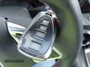 ✅ 2017 Chevrolet Camaro 2LT • VIN: 1G1FC1RXXH0151696 • Lot: 43318302. Wystawiony na IAAI z przebiegiem 50 489 mil. Bezpłatny archiwum sprzedaży aukcyjnych z USA i szczegółowy raport historii pojazdu na DreamBid. Zdjęcie 11.