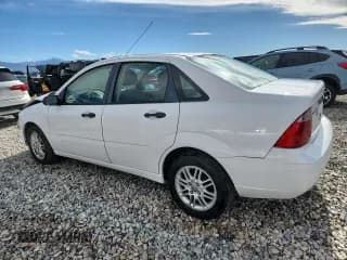 ✅ 2007 Ford Focus S • VIN: 1FAHP34N07W194709 • Lot: 86145735. Wystawiony na Copart z przebiegiem 169 530 mil. Bezpłatny archiwum sprzedaży aukcyjnych z USA i szczegółowy raport historii pojazdu na DreamBid. Zdjęcie 2.