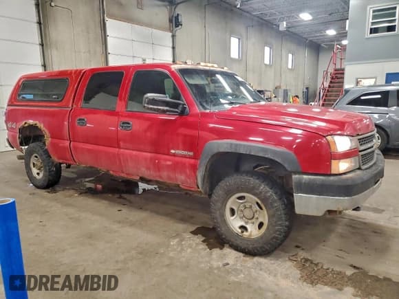 ✅ 2005 Chevrolet Silverado 2500HD LS • VIN: 1GCHK23U85F930143 • Лот: 96323835. Опубликован ранее на Copart с пробегом 342 389 миль. Бесплатный доступ к архиву аукционных продаж из США и подробный отчёт об истории автомобиля на DreamBid. Изображение 4.