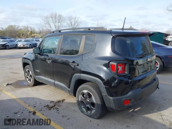 ✅ 2017 Jeep Renegade Sport • VIN: ZACCJAAHXHPG09784 • Lot: 41891869. Listed on IAAI with 92,798 mi. Free auction sales archive from the USA and detailed vehicle history report at DreamBid. Image 15.