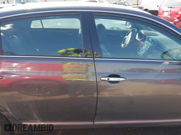 ✅ 2011 Toyota Avalon • VIN: 4T1BK3DBXBU391570 • Lot: 43542019. Wystawiony na IAAI z przebiegiem 180 937 mil. Bezpłatny archiwum sprzedaży aukcyjnych z USA i szczegółowy raport historii pojazdu na DreamBid. Zdjęcie 13.