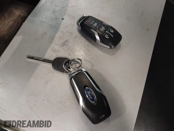 ✅ 2015 Ford F-150 XLT • VIN: 1FTEW1EG6FFA45336 • Lot: 42697508. Wystawiony na IAAI z przebiegiem 128 887 mil. Bezpłatny archiwum sprzedaży aukcyjnych z USA i szczegółowy raport historii pojazdu na DreamBid. Zdjęcie 11.