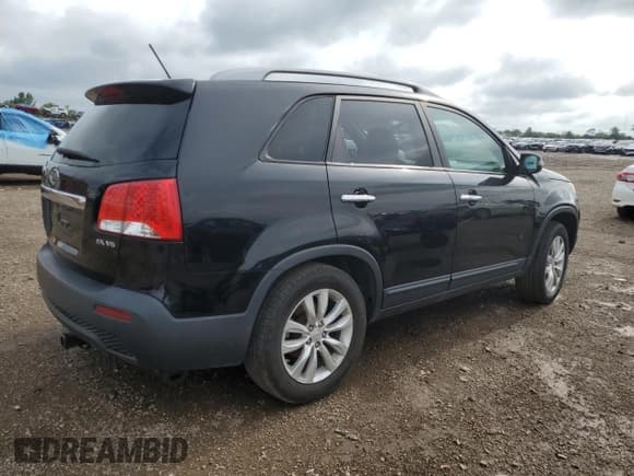 ✅ 2011 Kia Sorento EX • VIN: 5XYKU4A27BG135381 • Лот: 64429695. Опубликован ранее на Copart с пробегом 179 459 миль. Бесплатный доступ к архиву аукционных продаж из США и подробный отчёт об истории автомобиля на DreamBid. Изображение 3.