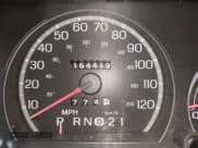 ✅ 1999 Ford Crown Victoria • VIN: 2FAFP73W9XX109122 • Lot: 42373387. Wystawiony na IAAI z przebiegiem 164 419 mil. Bezpłatny archiwum sprzedaży aukcyjnych z USA i szczegółowy raport historii pojazdu na DreamBid. Zdjęcie 7.