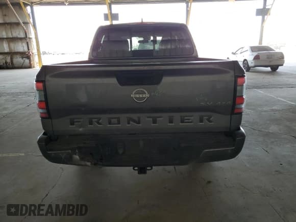 ✅ 2023 Nissan Frontier Pro-4X • VIN: 1N6ED1EK3PN629028 • Lot: 58434375. Wystawiony na Copart z przebiegiem 23 697 mil. Bezpłatny archiwum sprzedaży aukcyjnych z USA i szczegółowy raport historii pojazdu na DreamBid. Zdjęcie 6.