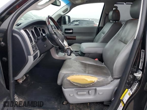 ✅ 2014 Toyota Sequoia Platinum • VIN: 5TDYY5G19ES054246 • Lot: 43356335. Wystawiony na Copart z przebiegiem 334 367 mil. Bezpłatny archiwum sprzedaży aukcyjnych z USA i szczegółowy raport historii pojazdu na DreamBid. Zdjęcie 7.