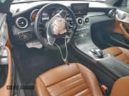 ✅ 2017 Mercedes-Benz C 300 • VIN: WDDWJ4JB5HF362659 • Lot: 93992595. Wystawiony na Copart z przebiegiem 92 617 mil. Bezpłatny archiwum sprzedaży aukcyjnych z USA i szczegółowy raport historii pojazdu na DreamBid. Zdjęcie 8.