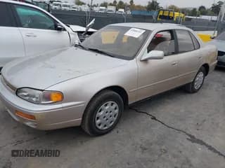 ✅ 1995 Toyota Camry LE • VIN: 4T1SK12E0SU613504 • Lot: 43808211. Listed on IAAI with 229,644 mi. Free auction sales archive from the USA and detailed vehicle history report at DreamBid. Image 2.