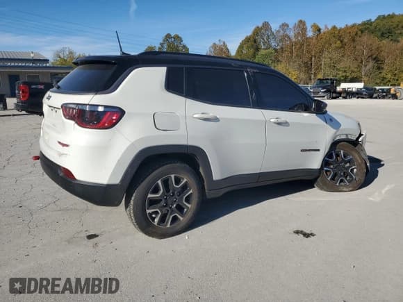 ✅ 2021 Jeep Compass Trailhawk • VIN: 3C4NJDDBXMT590531 • Lot: 86219185. Listed on Copart with 58,645 mi. Free auction sales archive from the USA and detailed vehicle history report at DreamBid. Image 3.