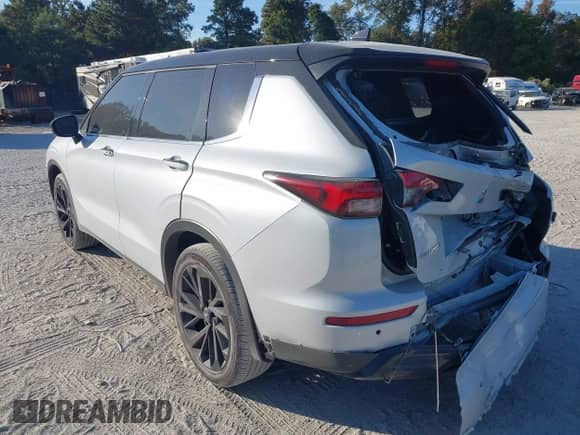 2023 Mitsubishi Outlander SEL с VIN JA4J3VA89PZ010457, выставлен на аукционе IAAI как лот 40699749 с пробегом 10 429 миль миль и . История ставок и продаж доступна на DreamBid. Изображение 3.