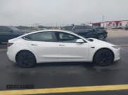 ✅ 2024 Tesla Model 3 • VIN: 5YJ3E1EAXRF740594 • Lot: 42423152. Wystawiony na IAAI z przebiegiem 7 604 mil. Bezpłatny archiwum sprzedaży aukcyjnych z USA i szczegółowy raport historii pojazdu na DreamBid. Zdjęcie 13.