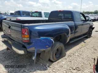 2002 Chevrolet Silverado 3500 LS с VIN 1GCJC39152E165945, выставлен на аукционе Copart как лот 65569145 с пробегом 243 190 миль миль и Списание • Salvage title. История ставок и продаж доступна на DreamBid. Изображение 3.