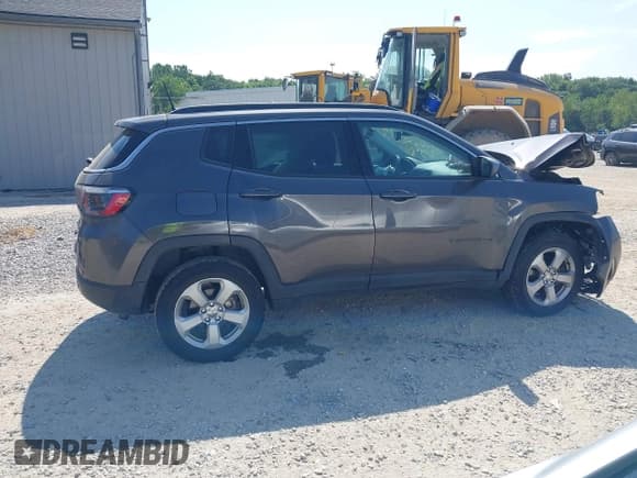 ✅ 2021 Jeep Compass Altitude • VIN: 3C4NJDBBXMT584084 • Lot: 42922865. Listed on IAAI with 77,068 mi. Free auction sales archive from the USA and detailed vehicle history report at DreamBid. Image 13.