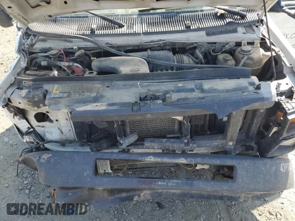 ✅ 2010 Ford Econoline Cargo Commercial • VIN: 1FTNE1EWXADA91198 • Lot: 59288765. Wystawiony na Copart z przebiegiem 341 319 mil. Bezpłatny archiwum sprzedaży aukcyjnych z USA i szczegółowy raport historii pojazdu na DreamBid. Zdjęcie 12.