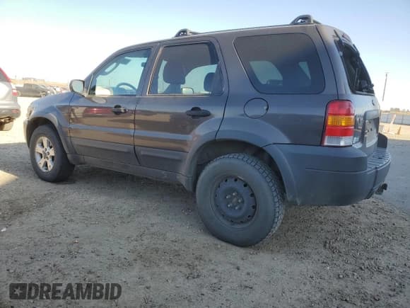 ✅ 2006 Ford Escape XLT • VIN: 1FMCU93166KC47848 • Lot: 85583935. Listed on Copart with 304,843 mi. Free auction sales archive from the USA and detailed vehicle history report at DreamBid. Image 2.