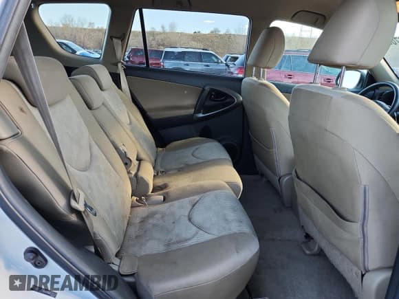 ✅ 2010 Toyota RAV4 • VIN: 2T3ZF4DV3AW023532 • Lot: 92843705. Wystawiony na Copart z przebiegiem 182 078 mil. Bezpłatny archiwum sprzedaży aukcyjnych z USA i szczegółowy raport historii pojazdu na DreamBid. Zdjęcie 10.