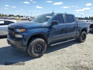 ✅ 2019 Chevrolet Silverado 1500 Custom Trail Boss • VIN: 3GCPYCEF7KG174717 • Lot: 68939205. Wystawiony na Copart z przebiegiem 81 796 mil. Bezpłatny archiwum sprzedaży aukcyjnych z USA i szczegółowy raport historii pojazdu na DreamBid. Zdjęcie 1.