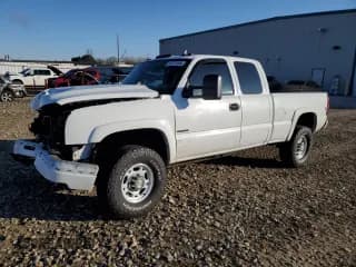 ✅ 2006 Chevrolet Silverado 2500HD Work Truck • VIN: 1GCHK29266E126615 • Лот: 43231365. Опубликован ранее на Copart с пробегом 286 060 миль. Бесплатный доступ к архиву аукционных продаж из США и подробный отчёт об истории автомобиля на DreamBid. Изображение 1.