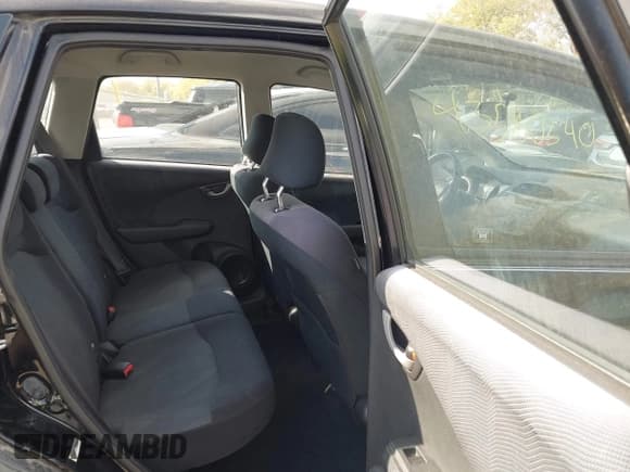 ✅ 2010 Honda Fit Sport • VIN: JHMGE8H4XAC014038 • Lot: 43580540. Wystawiony na IAAI z przebiegiem 168 862 mil. Bezpłatny archiwum sprzedaży aukcyjnych z USA i szczegółowy raport historii pojazdu na DreamBid. Zdjęcie 8.