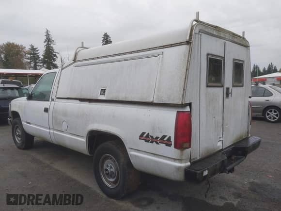 1994 Chevrolet Silverado 1500 z VIN 1GCEK14Z9RZ113856, wystawiony jako IAAI lot #43573290 z przebiegiem 247 761 mil mil oraz . Historia ofert i sprzedaży dostępna na DreamBid. Obrazek 3.