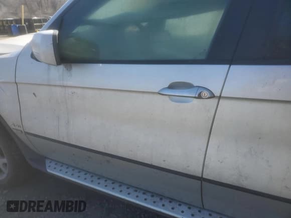 ✅ 2001 BMW X5 4.4i • VIN: WBAFB33581LH19977 • Lot: 48957175. Listed on Copart with Not provided. Free auction sales archive from the USA and detailed vehicle history report at DreamBid. Image 7.