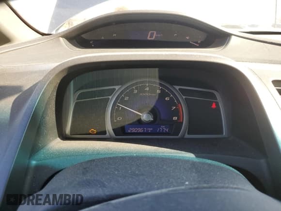 ✅ 2008 Honda Civic LX • VIN: 2HGFA15538H009835 • Lot: 85956835. Listed on Copart with 290,967 mi. Free auction sales archive from the USA and detailed vehicle history report at DreamBid. Image 9.