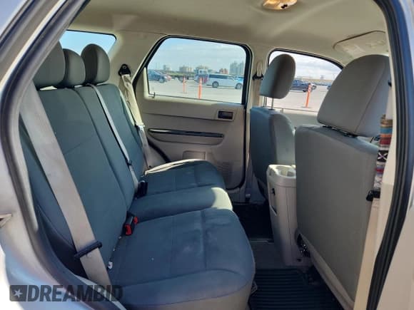 ✅ 2012 Ford Escape XLS • VIN: 1FMCU0C73CKA62765 • Lot: 91061745. Wystawiony na Copart z przebiegiem 102 825 mil. Bezpłatny archiwum sprzedaży aukcyjnych z USA i szczegółowy raport historii pojazdu na DreamBid. Zdjęcie 11.