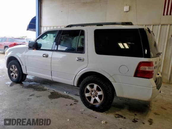 ✅ 2010 Ford Expedition SSV • VIN: 1FMJU1F50AEB48862 • Lot: 69646935. Listed on Copart with 186,148 mi. Free auction sales archive from the USA and detailed vehicle history report at DreamBid. Image 2.