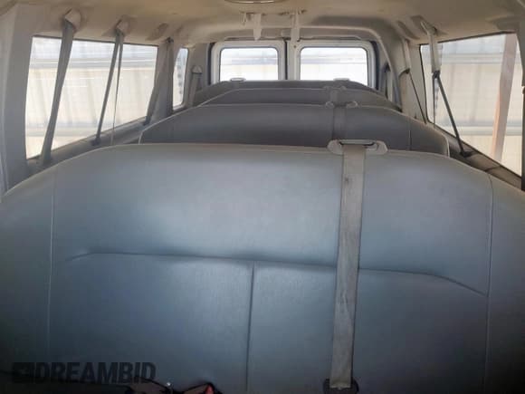 ✅ 2011 Ford Econoline Passenger XL • VIN: 1FBSS3BL3BDB18538 • Lot: 63603655. Wystawiony na Copart z przebiegiem 82 723 mil. Bezpłatny archiwum sprzedaży aukcyjnych z USA i szczegółowy raport historii pojazdu na DreamBid. Zdjęcie 10.