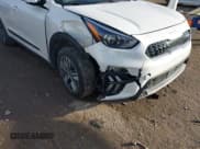 ✅ 2022 Kia Niro EX • VIN: KNDCD3LDXN5527720 • Lot: 41025004. Wystawiony na IAAI z przebiegiem 37 420 mil. Bezpłatny archiwum sprzedaży aukcyjnych z USA i szczegółowy raport historii pojazdu na DreamBid. Zdjęcie 6.