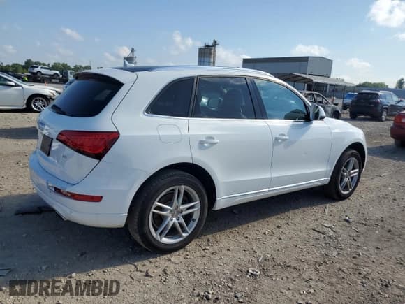 ✅ 2014 Audi Q5 • VIN: WA1VMBFPXEA117672 • Лот: 69753845. Опубликован ранее на Copart с пробегом 169 975 миль. Бесплатный доступ к архиву аукционных продаж из США и подробный отчёт об истории автомобиля на DreamBid. Изображение 3.