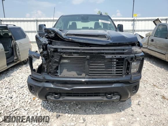 ✅ 2025 Chevrolet Silverado 2500HD • VIN: 1GC5KLE73SF255832 • Lot: 59120305. Wystawiony na Copart z przebiegiem 2 318 mil. Bezpłatny archiwum sprzedaży aukcyjnych z USA i szczegółowy raport historii pojazdu na DreamBid. Zdjęcie 5.