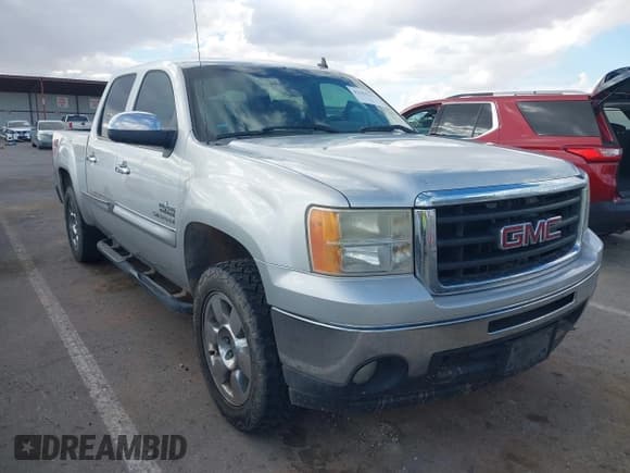 ✅ 2011 GMC Sierra 1500 SLE • VIN: 3GTP1VE01BG177608 • Lot: 43384343. Wystawiony na IAAI z przebiegiem 306 861 mil. Bezpłatny archiwum sprzedaży aukcyjnych z USA i szczegółowy raport historii pojazdu na DreamBid. Zdjęcie 1.