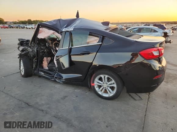 ✅ 2019 Chevrolet Cruze LT • VIN: 1G1BE5SM2K7110459 • Lot: 82544615. Listed on Copart with Not provided. Free auction sales archive from the USA and detailed vehicle history report at DreamBid. Image 2.
