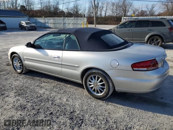 ✅ 2003 Chrysler Sebring • VIN: 1C3EL65T93N500074 • Лот: 84639324. Опубликован ранее на Copart с пробегом 88 212 миль. Бесплатный доступ к архиву аукционных продаж из США и подробный отчёт об истории автомобиля на DreamBid. Изображение 2.