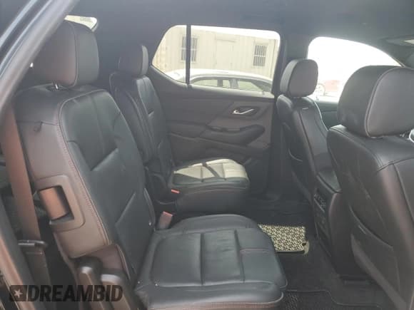 ✅ 2022 Chevrolet Traverse RS • VIN: 1GNERJKW8NJ102433 • Lot: 55021315. Wystawiony na Copart z przebiegiem 71 544 mil. Bezpłatny archiwum sprzedaży aukcyjnych z USA i szczegółowy raport historii pojazdu na DreamBid. Zdjęcie 11.