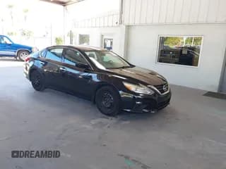 ✅ 2017 Nissan Altima SR • VIN: 1N4AL3AP5HN322310 • Lot: 43220865. Listed on IAAI with 117,993 mi. Free auction sales archive from the USA and detailed vehicle history report at DreamBid. Image 1.
