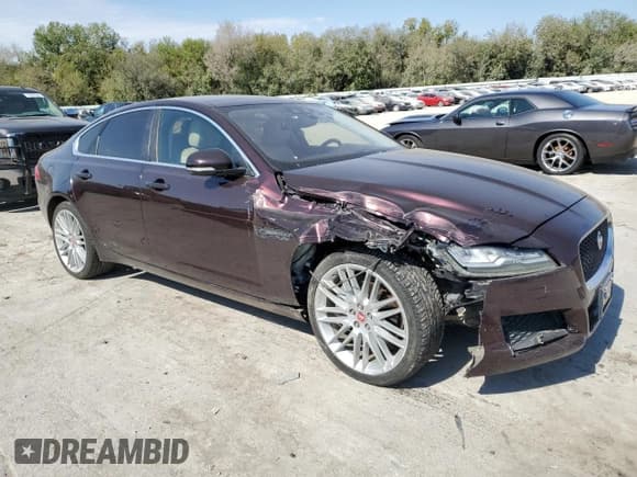 ✅ 2017 Jaguar XF 20d Prestige • VIN: SAJBE4BN4HCY44127 • Лот: 76267044. Опубликован ранее на Copart с пробегом 79 618 миль. Бесплатный доступ к архиву аукционных продаж из США и подробный отчёт об истории автомобиля на DreamBid. Изображение 4.